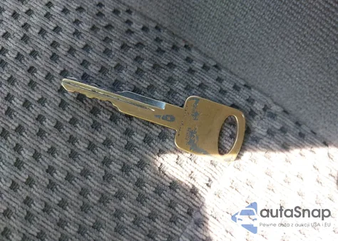 2001 Ford F-250 Lariat/Xl/Xlt из США, поврежденный, VIN 1FTNX21F51EC38043